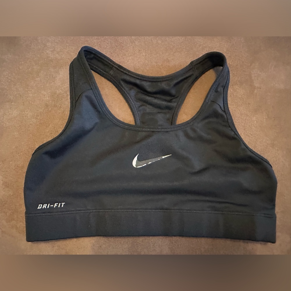 Nike Sports Bra - size S